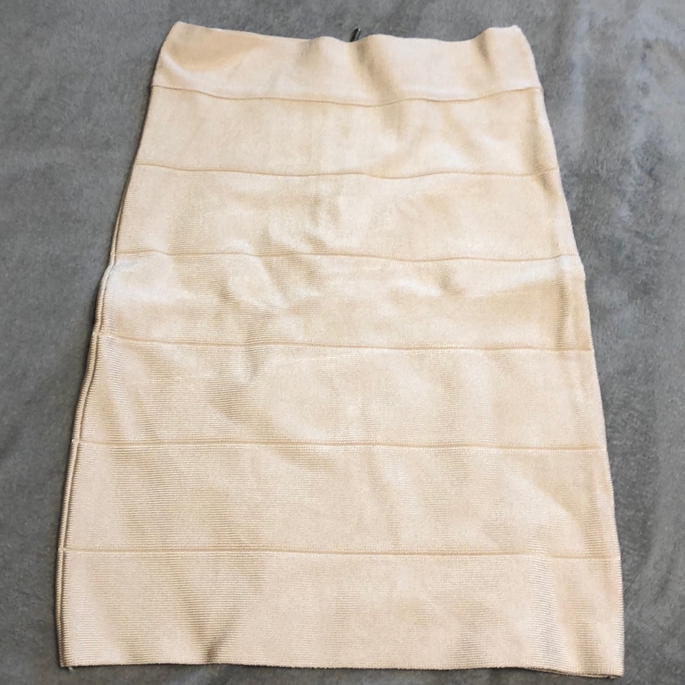 Bebe tan mini skirt